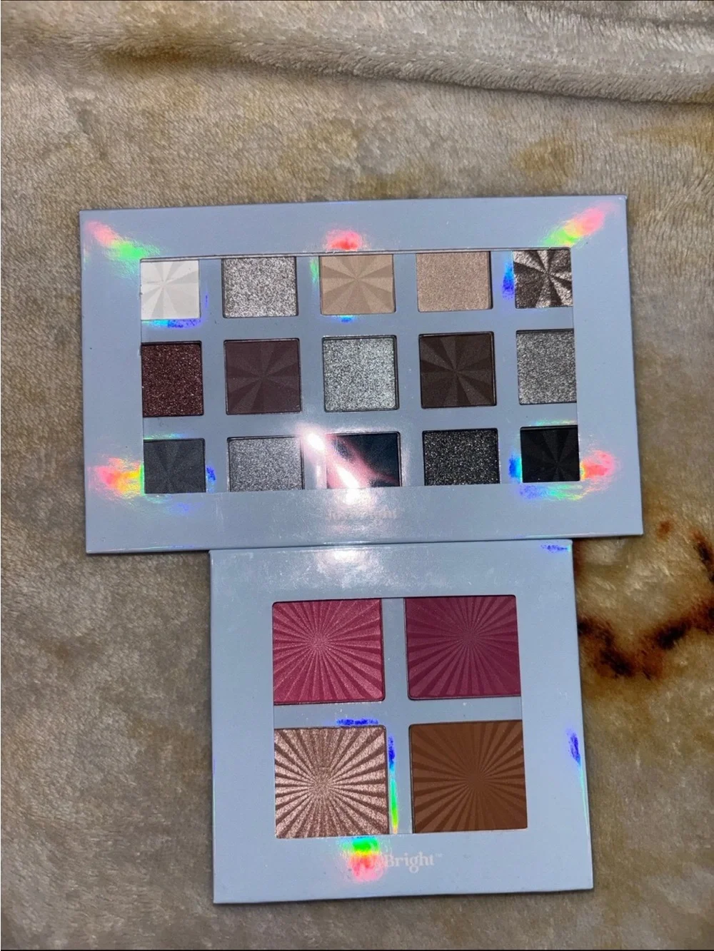 Makeup set/ bundle - Picture 3 of 8